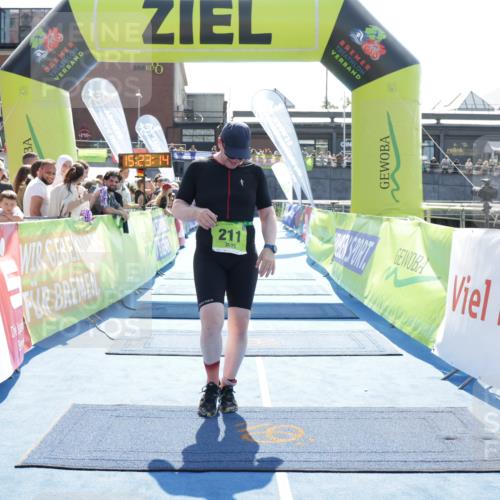 10.08.2025 - GEWOBA Citytriathlon Bremen H.Heesch http://msf.ph/oto/8555355 10.08.2025 15:23:18 Ziel 24, 100, 162, 211 meine-sportfotos.de