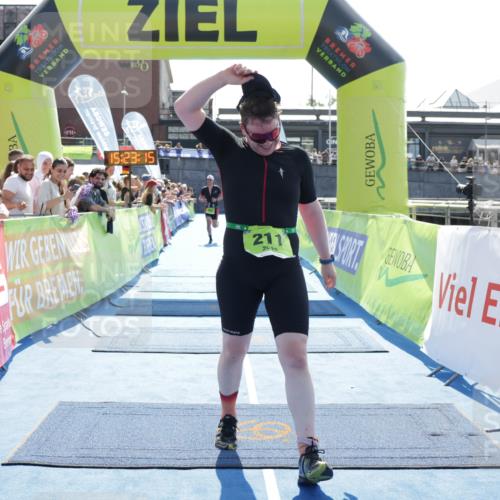 10.08.2025 - GEWOBA Citytriathlon Bremen H.Heesch http://msf.ph/oto/8555361 10.08.2025 15:23:19 Ziel 24, 100, 162, 211 meine-sportfotos.de