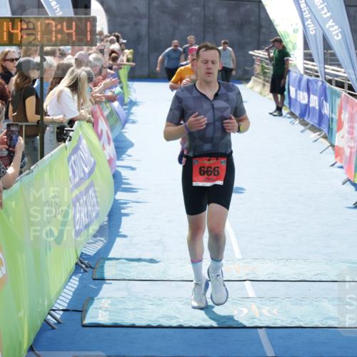 10.08.2025 - GEWOBA Citytriathlon Bremen H.Heesch http://msf.ph/oto/8555372 10.08.2025 14:17:44 Ziel 666, 764, 900 meine-sportfotos.de