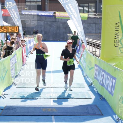 10.08.2025 - GEWOBA Citytriathlon Bremen H.Heesch http://msf.ph/oto/8555382 10.08.2025 15:57:44 Ziel 452, 454 meine-sportfotos.de