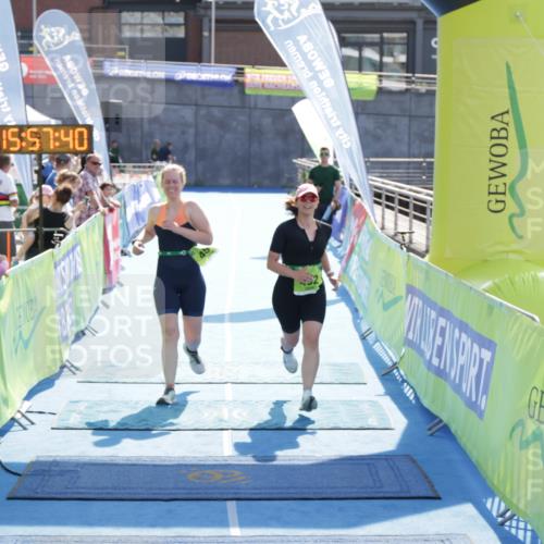 10.08.2025 - GEWOBA Citytriathlon Bremen H.Heesch http://msf.ph/oto/8555385 10.08.2025 15:57:44 Ziel 452, 454 meine-sportfotos.de