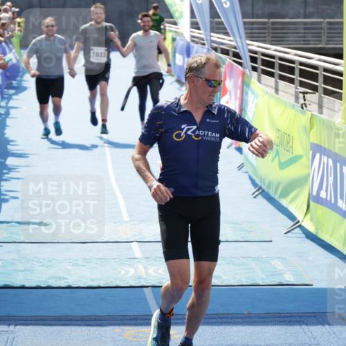 10.08.2025 - GEWOBA Citytriathlon Bremen H.Heesch http://msf.ph/oto/8555391 10.08.2025 14:17:49 Ziel 666, 764, 900, 1033 meine-sportfotos.de