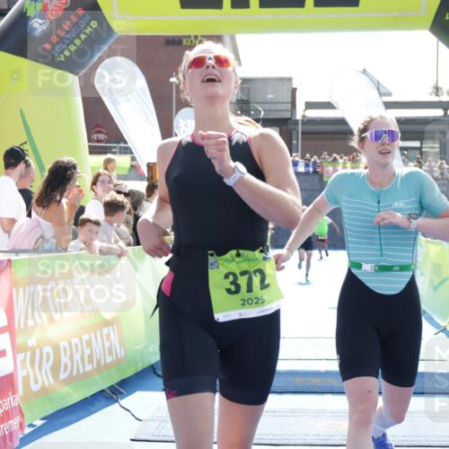 10.08.2025 - GEWOBA Citytriathlon Bremen H.Heesch http://msf.ph/oto/8555430 10.08.2025 15:23:51 Ziel 98, 209, 360, 363, 372 meine-sportfotos.de