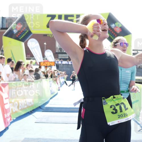10.08.2025 - GEWOBA Citytriathlon Bremen H.Heesch http://msf.ph/oto/8555434 10.08.2025 15:23:52 Ziel 209, 360, 363, 372 meine-sportfotos.de