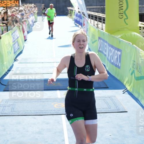10.08.2025 - GEWOBA Citytriathlon Bremen H.Heesch http://msf.ph/oto/8555454 10.08.2025 15:23:57 Ziel 250, 360, 363, 372 meine-sportfotos.de