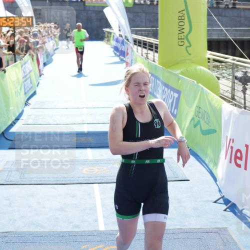 10.08.2025 - GEWOBA Citytriathlon Bremen H.Heesch http://msf.ph/oto/8555457 10.08.2025 15:23:58 Ziel 250, 360, 363, 372 meine-sportfotos.de