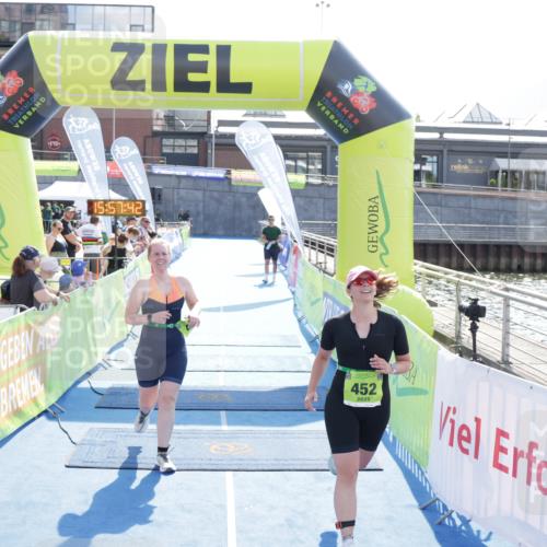 10.08.2025 - GEWOBA Citytriathlon Bremen H.Heesch http://msf.ph/oto/8555471 10.08.2025 15:57:46 Ziel 452, 454 meine-sportfotos.de