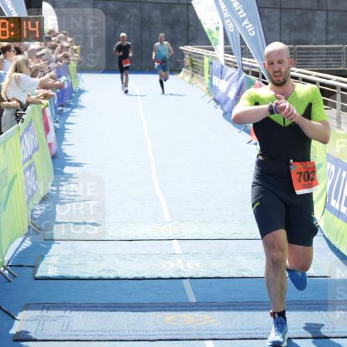 10.08.2025 - GEWOBA Citytriathlon Bremen H.Heesch http://msf.ph/oto/8555477 10.08.2025 14:18:18 Ziel 702, 752, 869, 1039 meine-sportfotos.de