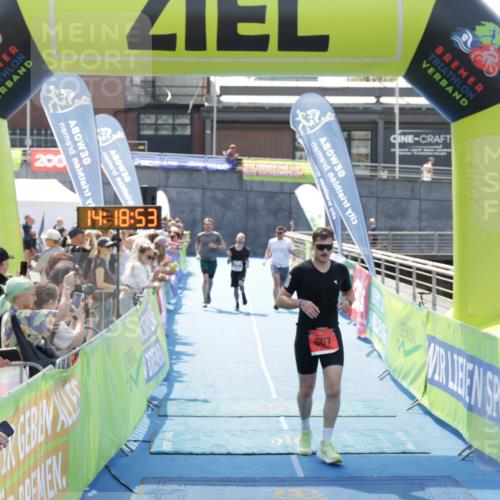 10.08.2025 - GEWOBA Citytriathlon Bremen H.Heesch http://msf.ph/oto/8555505 10.08.2025 14:18:56 Ziel 607, 1016 meine-sportfotos.de