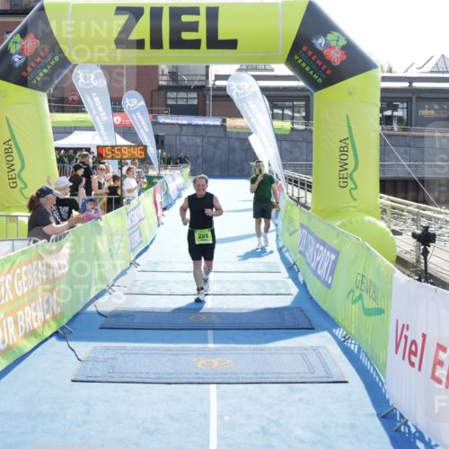 10.08.2025 - GEWOBA Citytriathlon Bremen H.Heesch http://msf.ph/oto/8555506 10.08.2025 15:59:50 Ziel 284 meine-sportfotos.de