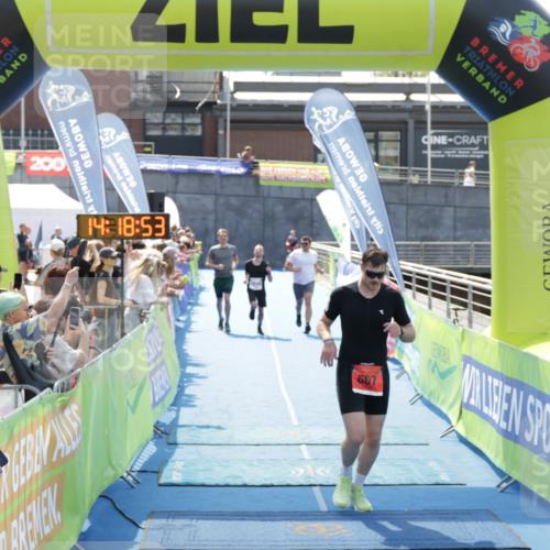 10.08.2025 - GEWOBA Citytriathlon Bremen H.Heesch http://msf.ph/oto/8555507 10.08.2025 14:18:56 Ziel 607, 1016 meine-sportfotos.de