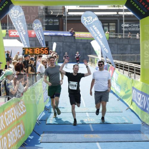 10.08.2025 - GEWOBA Citytriathlon Bremen H.Heesch http://msf.ph/oto/8555516 10.08.2025 14:19:00 Ziel 607, 1016 meine-sportfotos.de
