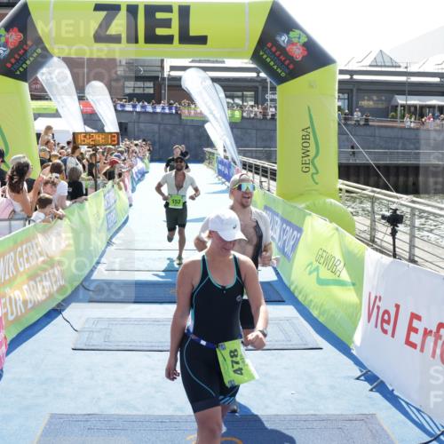 10.08.2025 - GEWOBA Citytriathlon Bremen H.Heesch http://msf.ph/oto/8555523 10.08.2025 15:24:17 Ziel 18, 84, 152, 478 meine-sportfotos.de