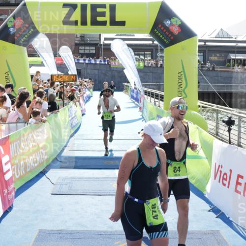 10.08.2025 - GEWOBA Citytriathlon Bremen H.Heesch http://msf.ph/oto/8555525 10.08.2025 15:24:18 Ziel 18, 84, 152, 346, 478 meine-sportfotos.de