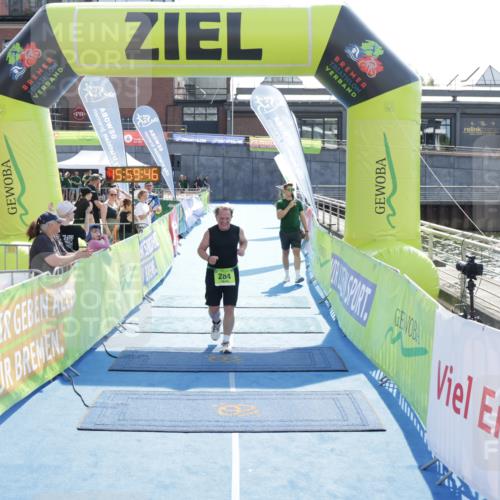 10.08.2025 - GEWOBA Citytriathlon Bremen H.Heesch http://msf.ph/oto/8555526 10.08.2025 15:59:50 Ziel 284 meine-sportfotos.de
