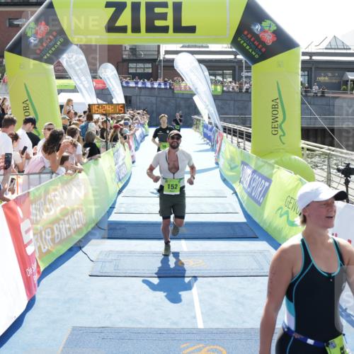 10.08.2025 - GEWOBA Citytriathlon Bremen H.Heesch http://msf.ph/oto/8555531 10.08.2025 15:24:19 Ziel 18, 84, 152, 346, 478 meine-sportfotos.de