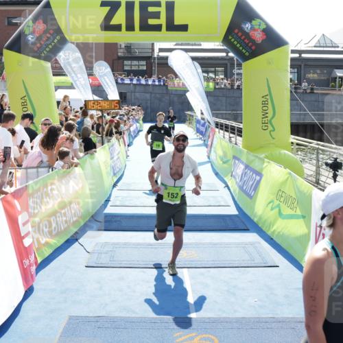 10.08.2025 - GEWOBA Citytriathlon Bremen H.Heesch http://msf.ph/oto/8555534 10.08.2025 15:24:19 Ziel 18, 84, 152, 346, 478 meine-sportfotos.de