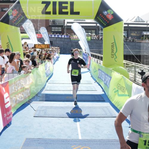 10.08.2025 - GEWOBA Citytriathlon Bremen H.Heesch http://msf.ph/oto/8555549 10.08.2025 15:24:21 Ziel 18, 84, 152, 346 meine-sportfotos.de
