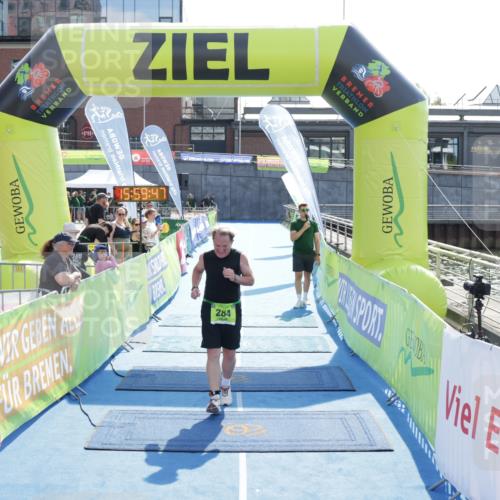 10.08.2025 - GEWOBA Citytriathlon Bremen H.Heesch http://msf.ph/oto/8555550 10.08.2025 15:59:51 Ziel 284 meine-sportfotos.de