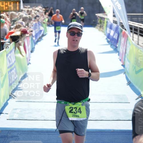 10.08.2025 - GEWOBA Citytriathlon Bremen H.Heesch http://msf.ph/oto/8555627 10.08.2025 15:24:45 Ziel 51, 234 meine-sportfotos.de