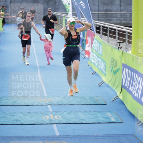 10.08.2025 - GEWOBA Citytriathlon Bremen H.Heesch http://msf.ph/oto/8555659 10.08.2025 14:20:44 Ziel 735, 838, 921 meine-sportfotos.de