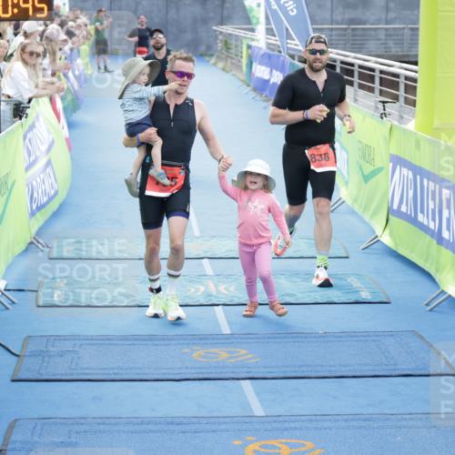 10.08.2025 - GEWOBA Citytriathlon Bremen H.Heesch http://msf.ph/oto/8555687 10.08.2025 14:20:48 Ziel 732, 735, 790, 838, 921 meine-sportfotos.de