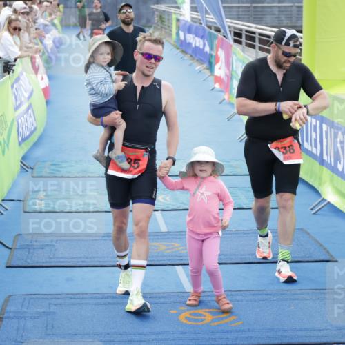 10.08.2025 - GEWOBA Citytriathlon Bremen H.Heesch http://msf.ph/oto/8555702 10.08.2025 14:20:50 Ziel 732, 735, 790, 838, 921 meine-sportfotos.de