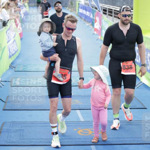 10.08.2025 - GEWOBA Citytriathlon Bremen H.Heesch http://msf.ph/oto/8555708 10.08.2025 14:20:51 Ziel 732, 735, 790, 838, 921 meine-sportfotos.de