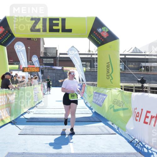 10.08.2025 - GEWOBA Citytriathlon Bremen H.Heesch http://msf.ph/oto/8555714 10.08.2025 16:02:02 Ziel 391 meine-sportfotos.de