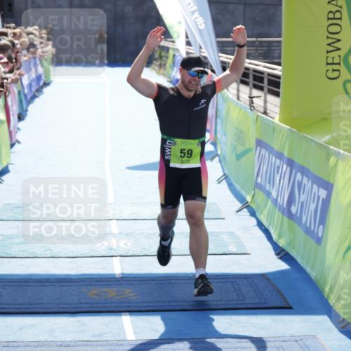 10.08.2025 - GEWOBA Citytriathlon Bremen H.Heesch http://msf.ph/oto/8555724 10.08.2025 15:25:08 Ziel 59, 474 meine-sportfotos.de