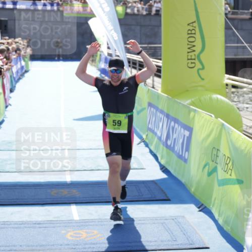 10.08.2025 - GEWOBA Citytriathlon Bremen H.Heesch http://msf.ph/oto/8555727 10.08.2025 15:25:08 Ziel 59, 474 meine-sportfotos.de
