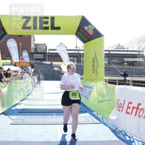 10.08.2025 - GEWOBA Citytriathlon Bremen H.Heesch http://msf.ph/oto/8555732 10.08.2025 16:02:03 Ziel 391 meine-sportfotos.de