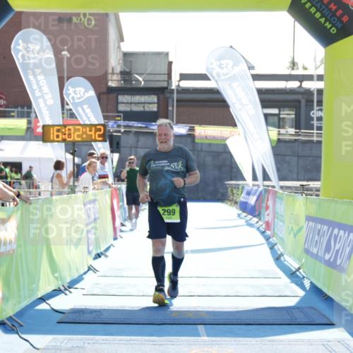 10.08.2025 - GEWOBA Citytriathlon Bremen H.Heesch http://msf.ph/oto/8555760 10.08.2025 16:02:46 Ziel 299 meine-sportfotos.de