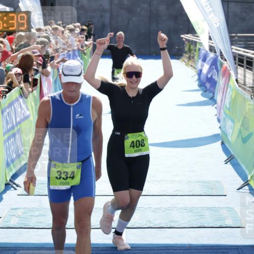 10.08.2025 - GEWOBA Citytriathlon Bremen H.Heesch http://msf.ph/oto/8555761 10.08.2025 15:25:43 Ziel 306, 334, 408 meine-sportfotos.de