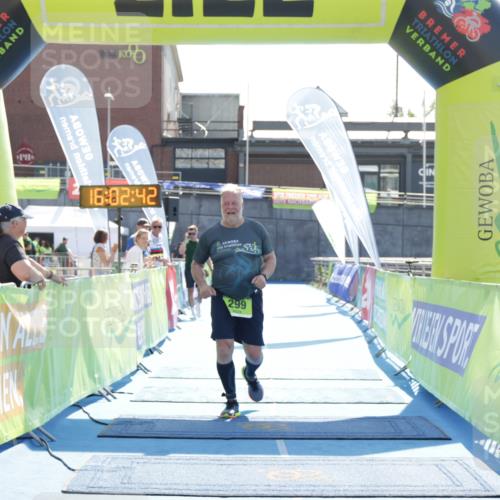 10.08.2025 - GEWOBA Citytriathlon Bremen H.Heesch http://msf.ph/oto/8555766 10.08.2025 16:02:46 Ziel 299 meine-sportfotos.de