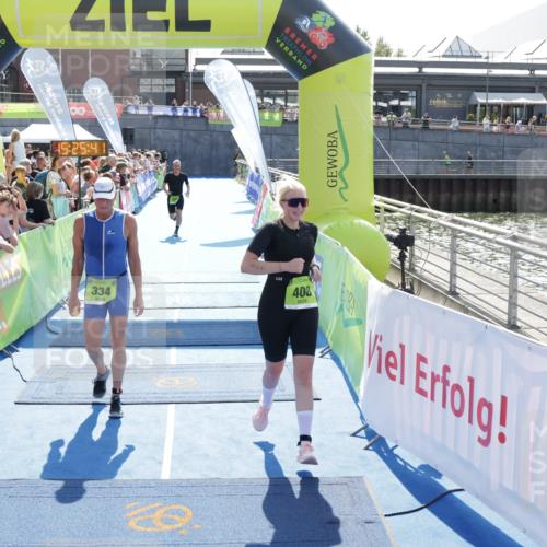 10.08.2025 - GEWOBA Citytriathlon Bremen H.Heesch http://msf.ph/oto/8555776 10.08.2025 15:25:44 Ziel 306, 334, 408 meine-sportfotos.de