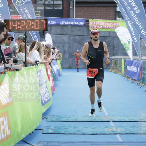 10.08.2025 - GEWOBA Citytriathlon Bremen H.Heesch http://msf.ph/oto/8555799 10.08.2025 14:22:10 Ziel 781 meine-sportfotos.de