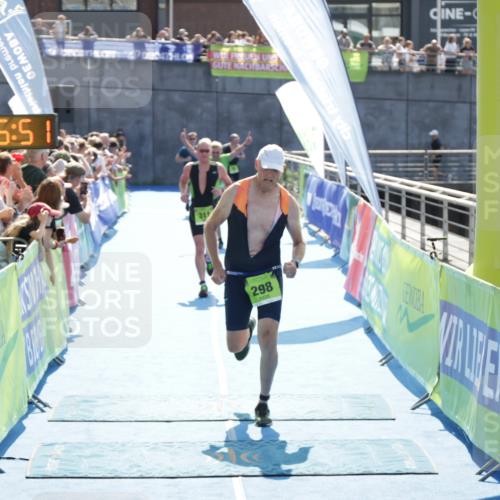 10.08.2025 - GEWOBA Citytriathlon Bremen H.Heesch http://msf.ph/oto/8555810 10.08.2025 15:25:55 Ziel 298, 311, 323 meine-sportfotos.de