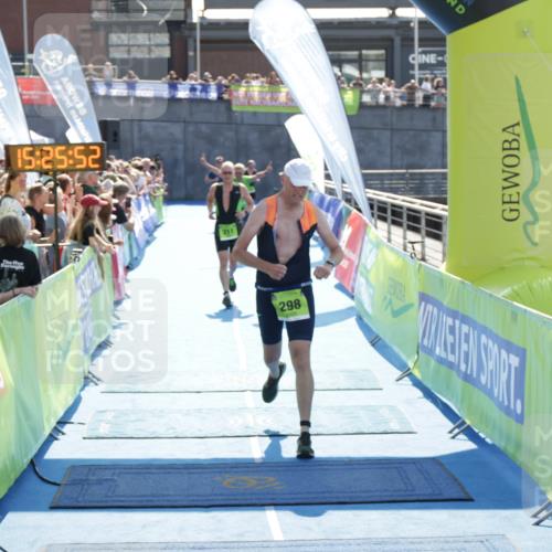10.08.2025 - GEWOBA Citytriathlon Bremen H.Heesch http://msf.ph/oto/8555817 10.08.2025 15:25:56 Ziel 298, 311, 323 meine-sportfotos.de