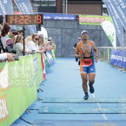 10.08.2025 - GEWOBA Citytriathlon Bremen H.Heesch http://msf.ph/oto/8555831 10.08.2025 14:22:22 Ziel 655, 689 meine-sportfotos.de