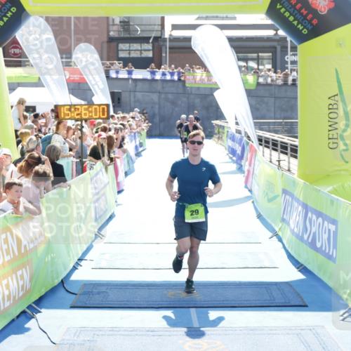 10.08.2025 - GEWOBA Citytriathlon Bremen H.Heesch http://msf.ph/oto/8555852 10.08.2025 15:26:03 Ziel 29, 298, 323 meine-sportfotos.de