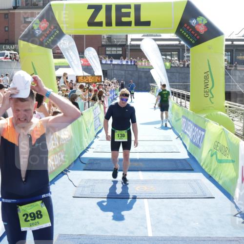 10.08.2025 - GEWOBA Citytriathlon Bremen H.Heesch http://msf.ph/oto/8555920 10.08.2025 15:26:18 Ziel 130, 303, 404 meine-sportfotos.de