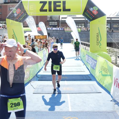 10.08.2025 - GEWOBA Citytriathlon Bremen H.Heesch http://msf.ph/oto/8555923 10.08.2025 15:26:18 Ziel 130, 303, 404 meine-sportfotos.de