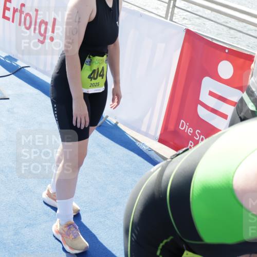 10.08.2025 - GEWOBA Citytriathlon Bremen H.Heesch http://msf.ph/oto/8555927 10.08.2025 15:26:20 Ziel 130, 200 meine-sportfotos.de