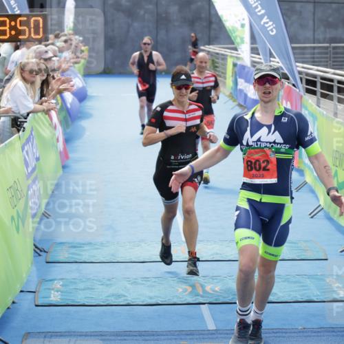 10.08.2025 - GEWOBA Citytriathlon Bremen H.Heesch http://msf.ph/oto/8555934 10.08.2025 14:23:54 Ziel 567, 738, 802, 915 meine-sportfotos.de