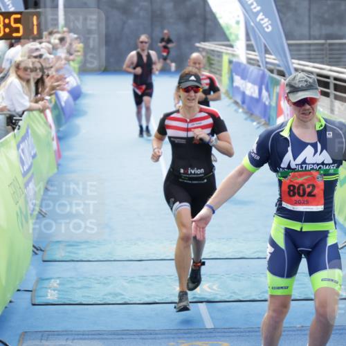 10.08.2025 - GEWOBA Citytriathlon Bremen H.Heesch http://msf.ph/oto/8555937 10.08.2025 14:23:54 Ziel 567, 738, 802, 915 meine-sportfotos.de