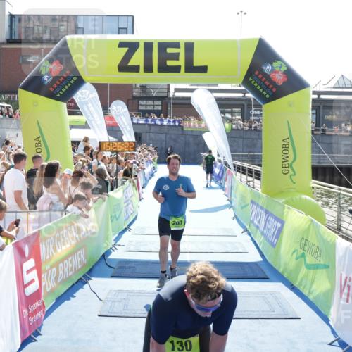 10.08.2025 - GEWOBA Citytriathlon Bremen H.Heesch http://msf.ph/oto/8555950 10.08.2025 15:26:26 Ziel 200 meine-sportfotos.de