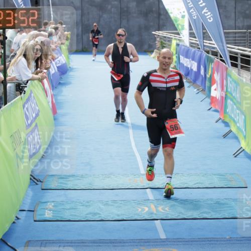 10.08.2025 - GEWOBA Citytriathlon Bremen H.Heesch http://msf.ph/oto/8555951 10.08.2025 14:23:56 Ziel 567, 738, 802, 915 meine-sportfotos.de
