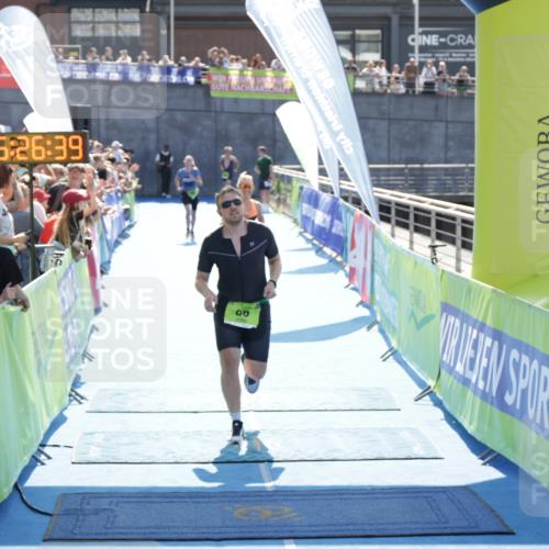 10.08.2025 - GEWOBA Citytriathlon Bremen H.Heesch http://msf.ph/oto/8555962 10.08.2025 15:26:43 Ziel 86, 441 meine-sportfotos.de