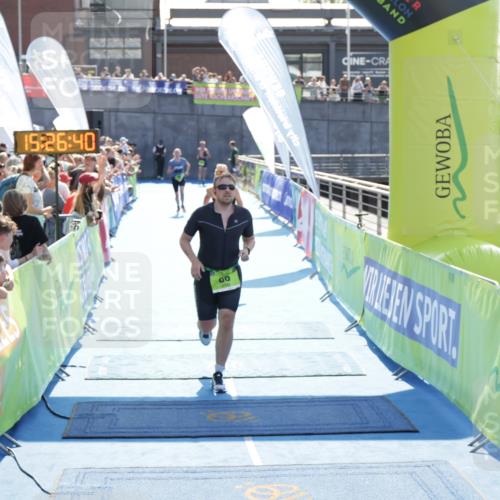 10.08.2025 - GEWOBA Citytriathlon Bremen H.Heesch http://msf.ph/oto/8555964 10.08.2025 15:26:44 Ziel 86, 401, 441 meine-sportfotos.de